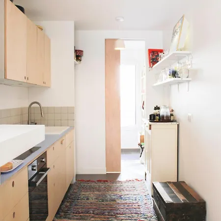 Apartman Petite Ceinture With Leafy Terrace *